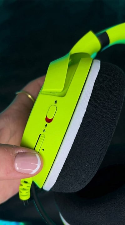 Auricular Razer Kaira X Xbox Serie Con Microfono Diafragma 50mm Color Verde